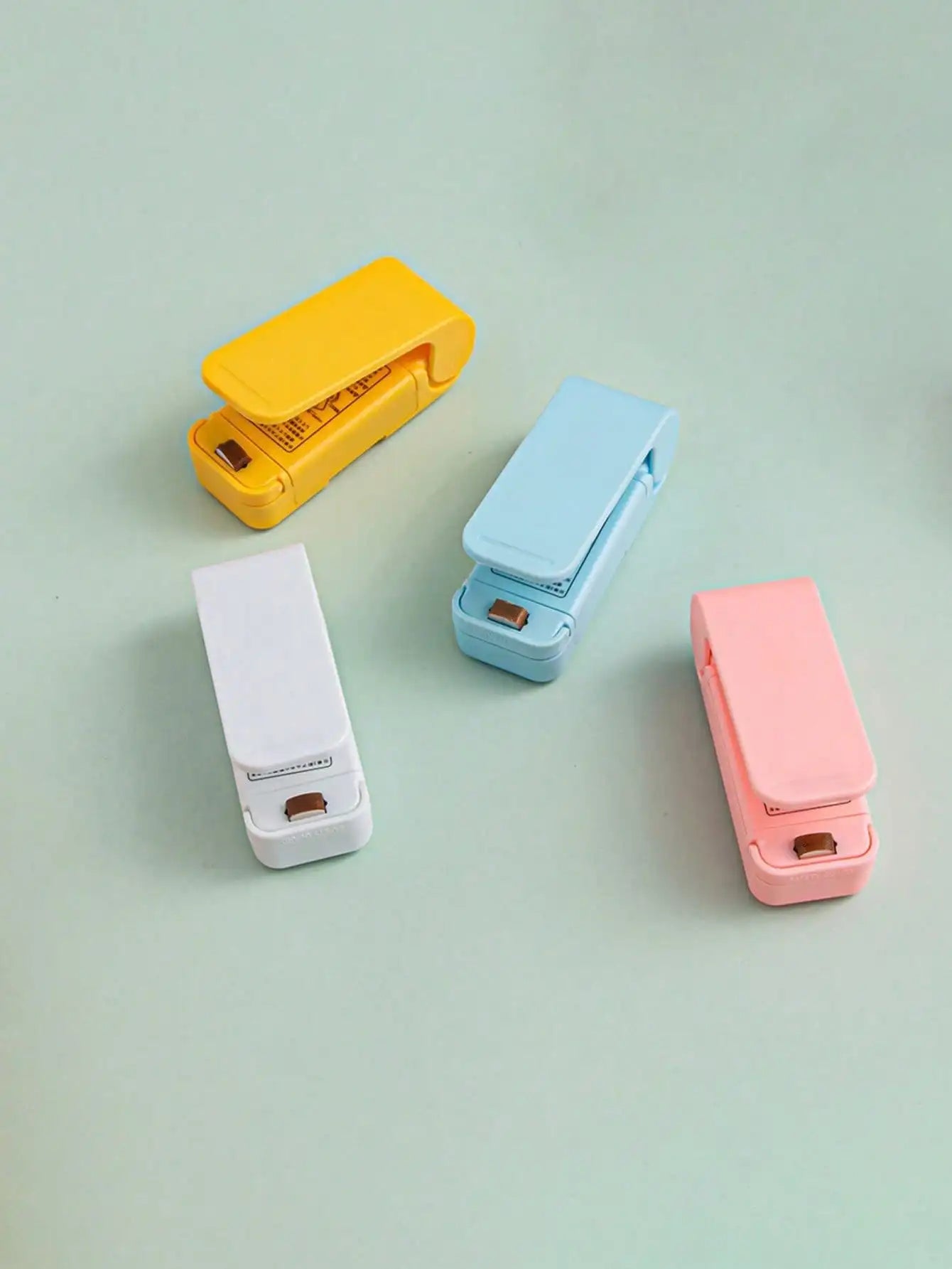 Mini Food Bag Sealer — Portable, Moisture-Proof Fresh-Keeping Device